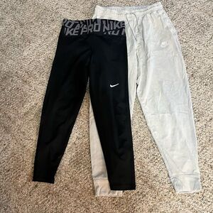 Nike Kids Black and Gray Leggings Set